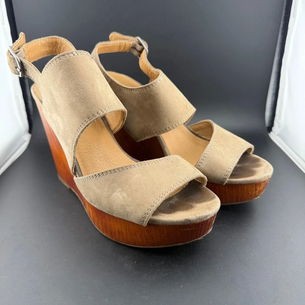 Lucky Brand Taupe Suede Platform Wedge Sandals Buckle Ankle Strap‎ Wood Heel